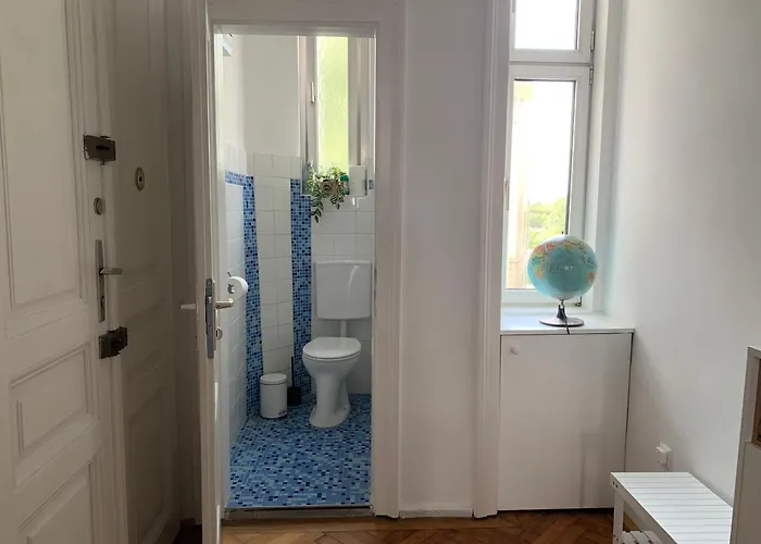 Grosszuegiger Wiener Altbau Gleich Neben Schoenbrunn Apartman