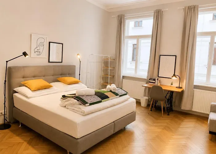 Apartman Grosszuegiger Wiener Altbau Gleich Neben Schoenbrunn *