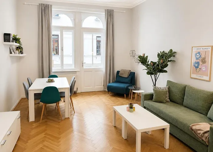 Grosszuegiger Wiener Altbau Gleich Neben Schoenbrunn Appartement Vienne