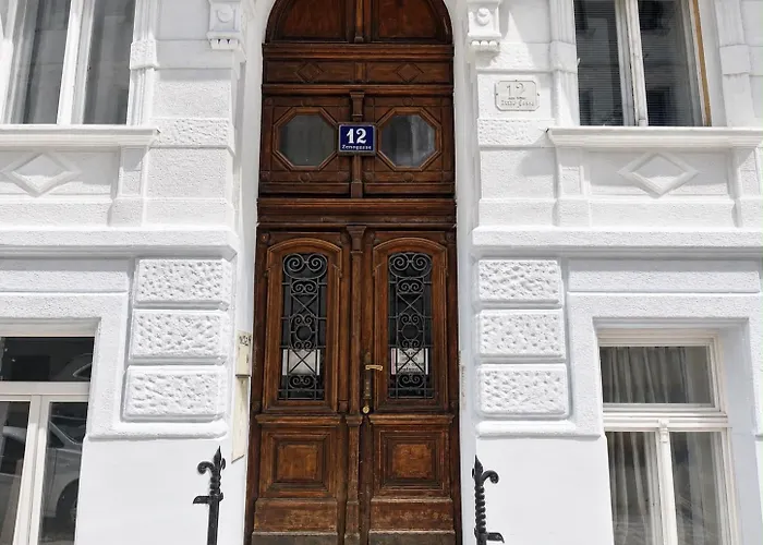 Apartman Grosszuegiger Wiener Altbau Gleich Neben Schoenbrunn
