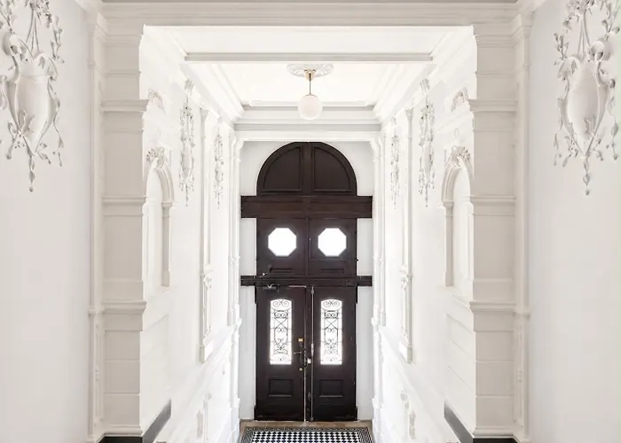 Grosszuegiger Wiener Altbau Gleich Neben Schoenbrunn Vienne